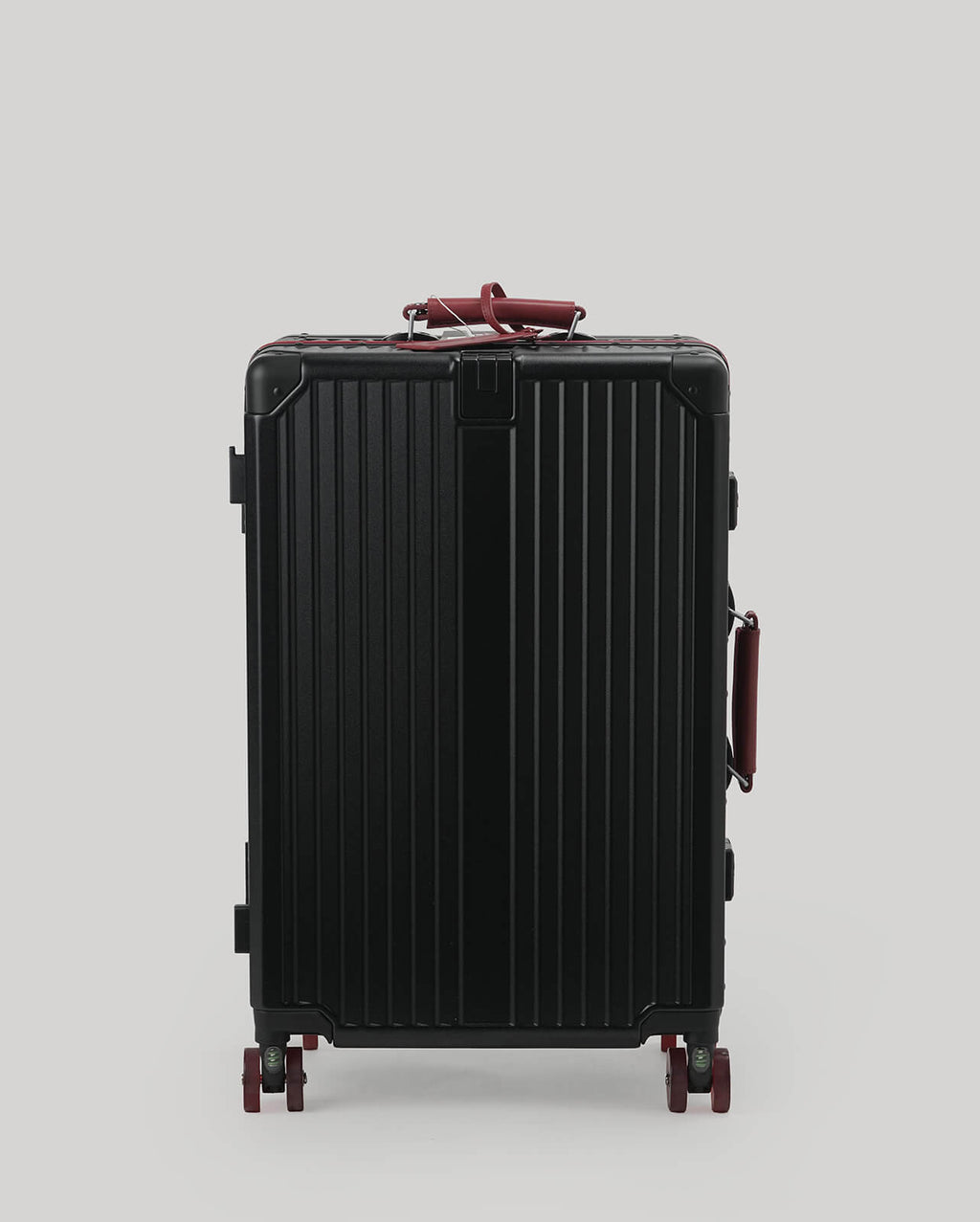 24" Check-In | Black Burgundy
