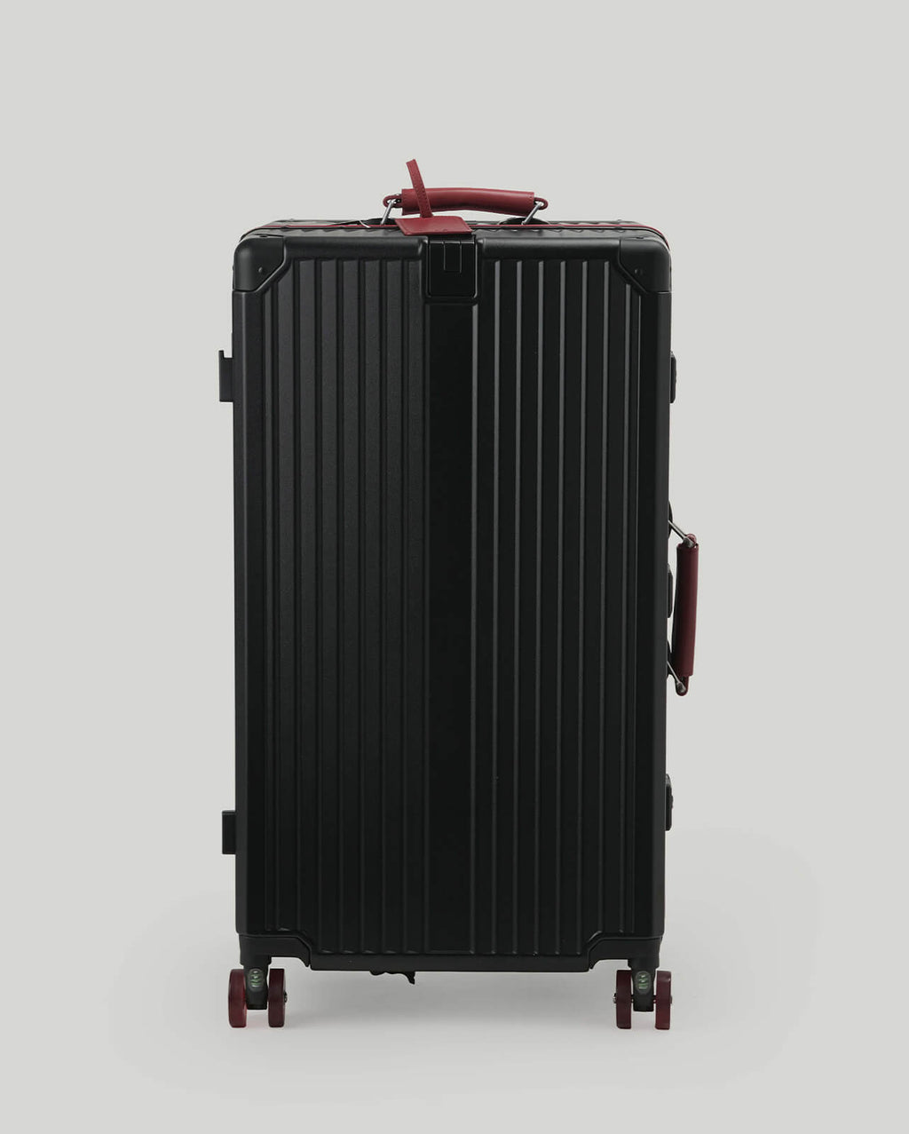 30" Check-In | Black Burgundy