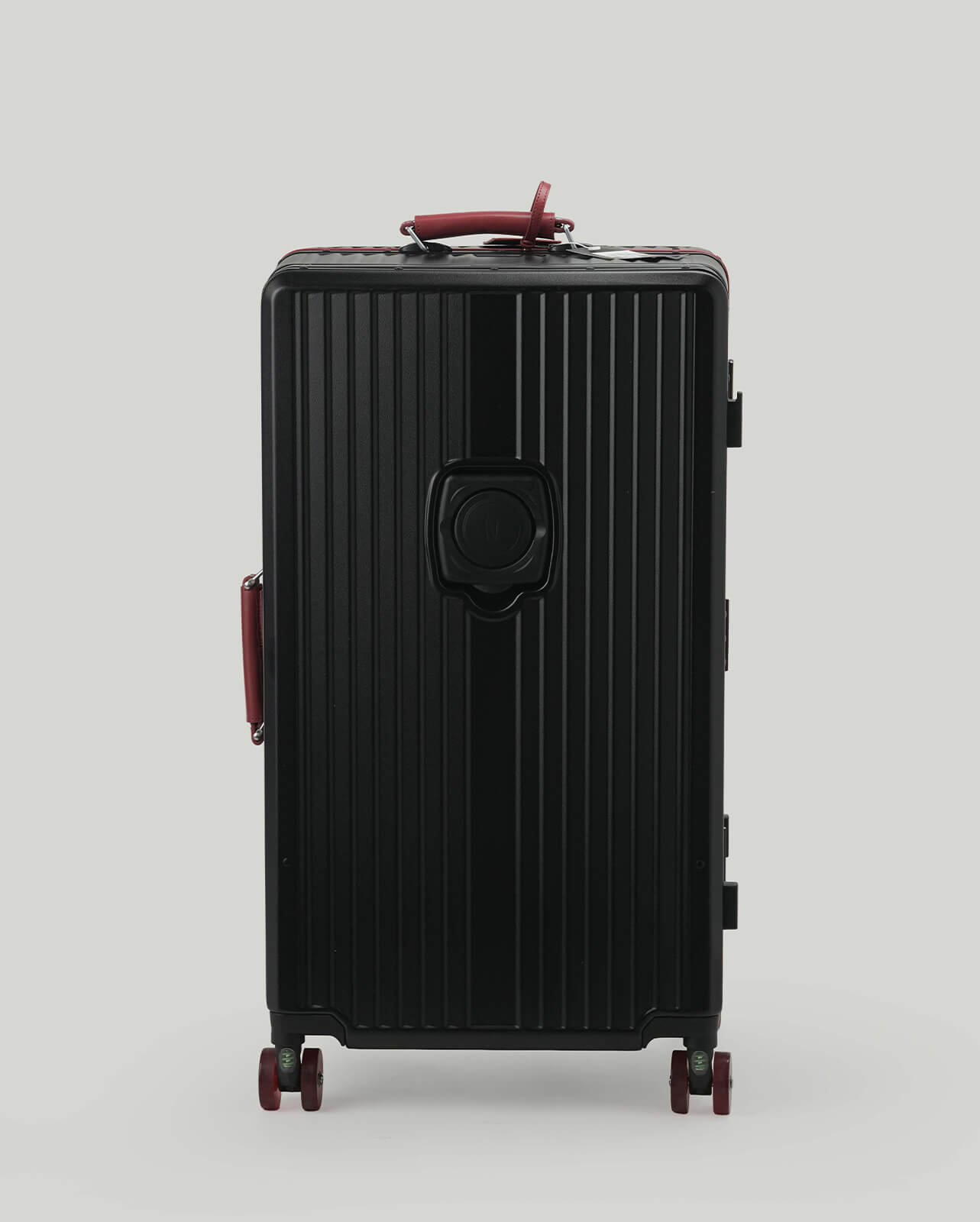 30" Check-In | Black Burgundy