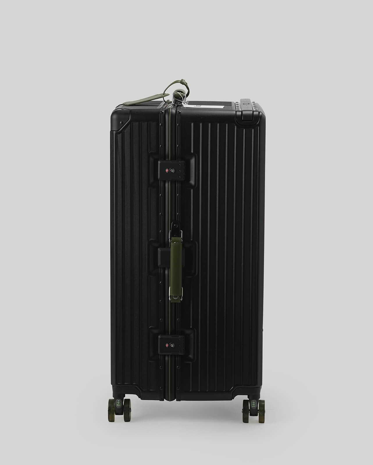 30" Check-In | Black Green