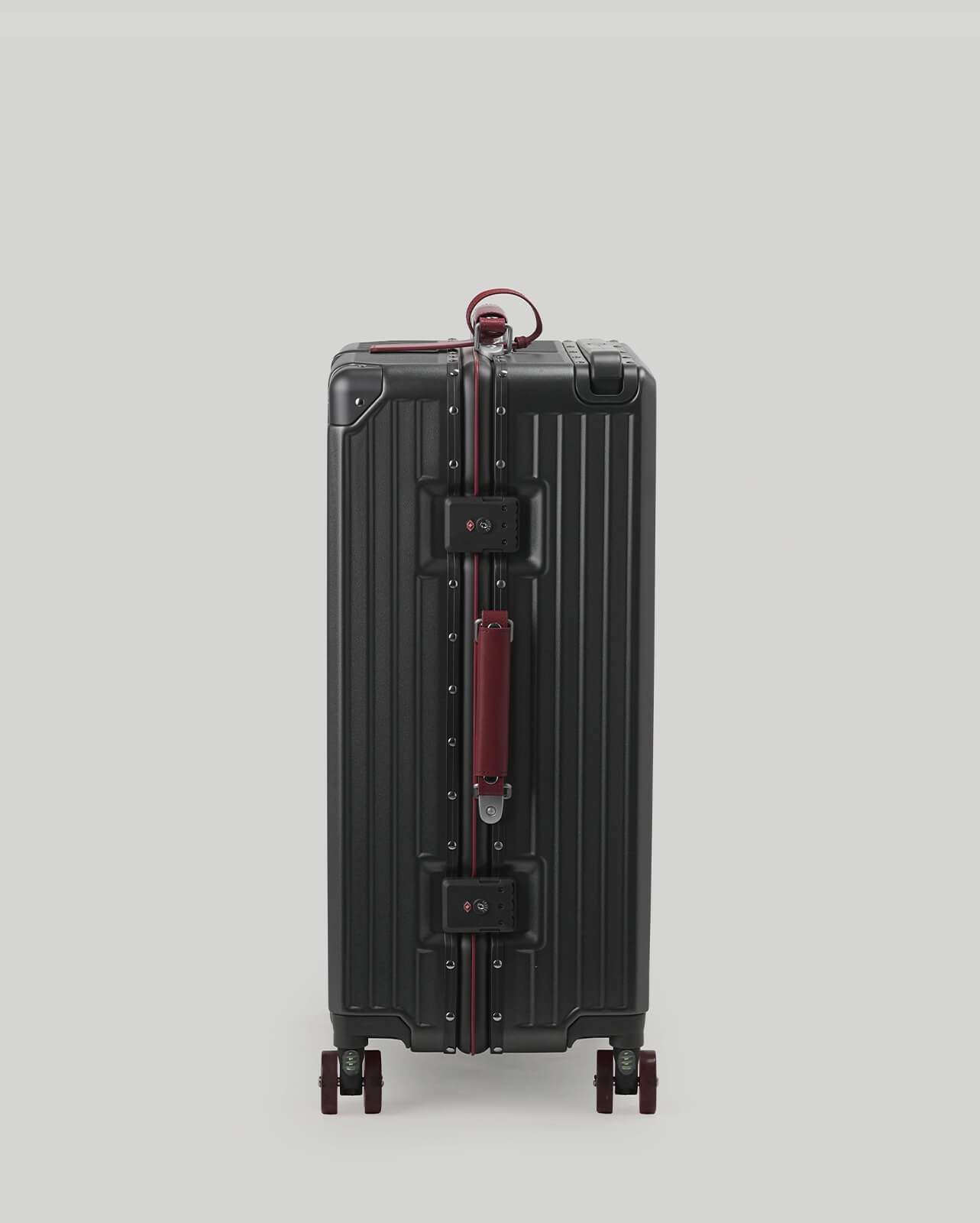 24" Check-In | Grey Burgundy