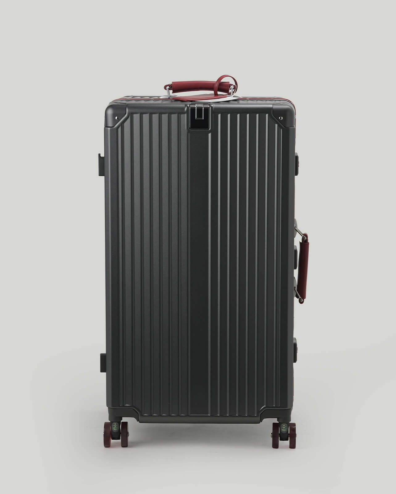 30" Check-In | Grey Burgundy