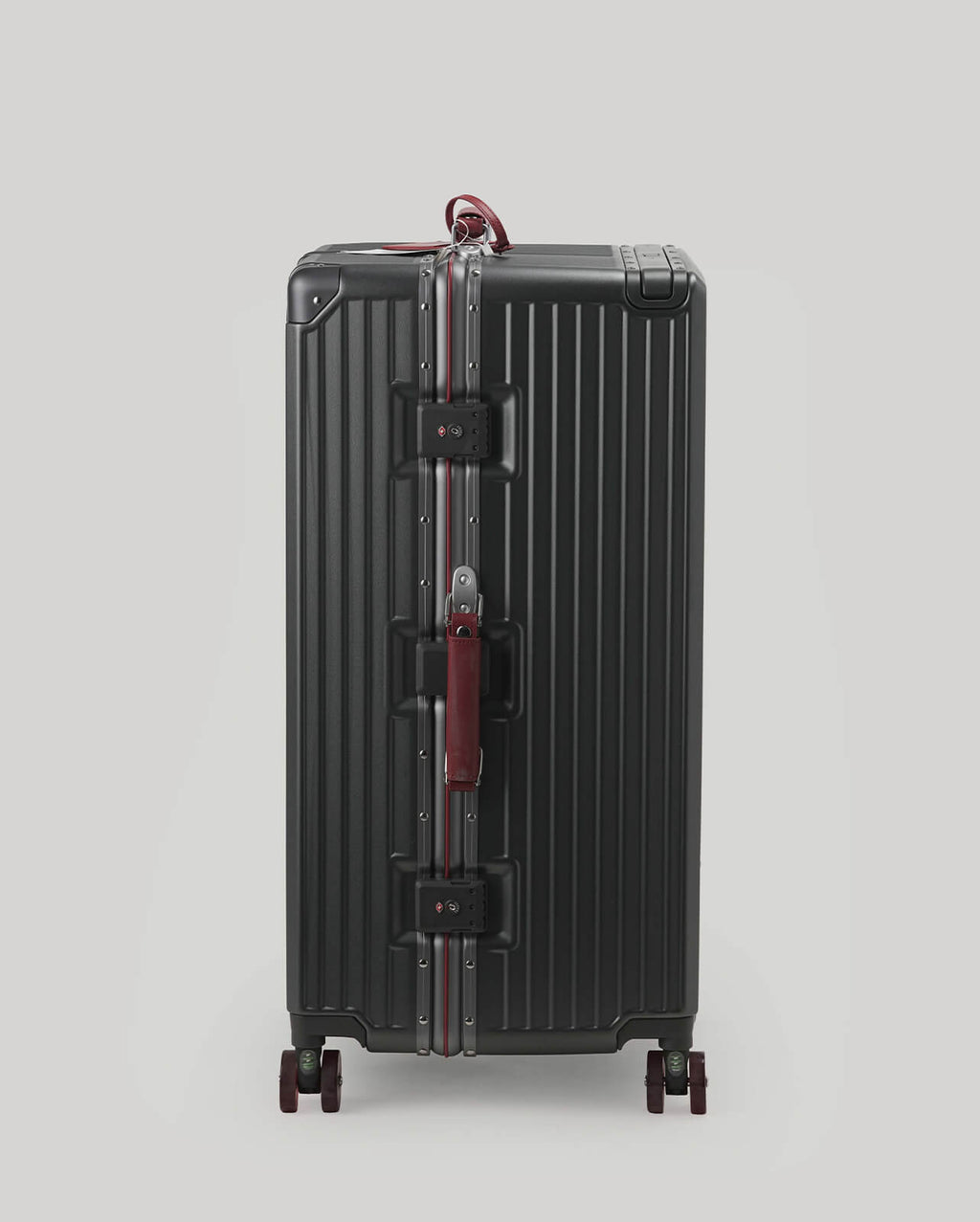 30" Check-In | Grey Burgundy