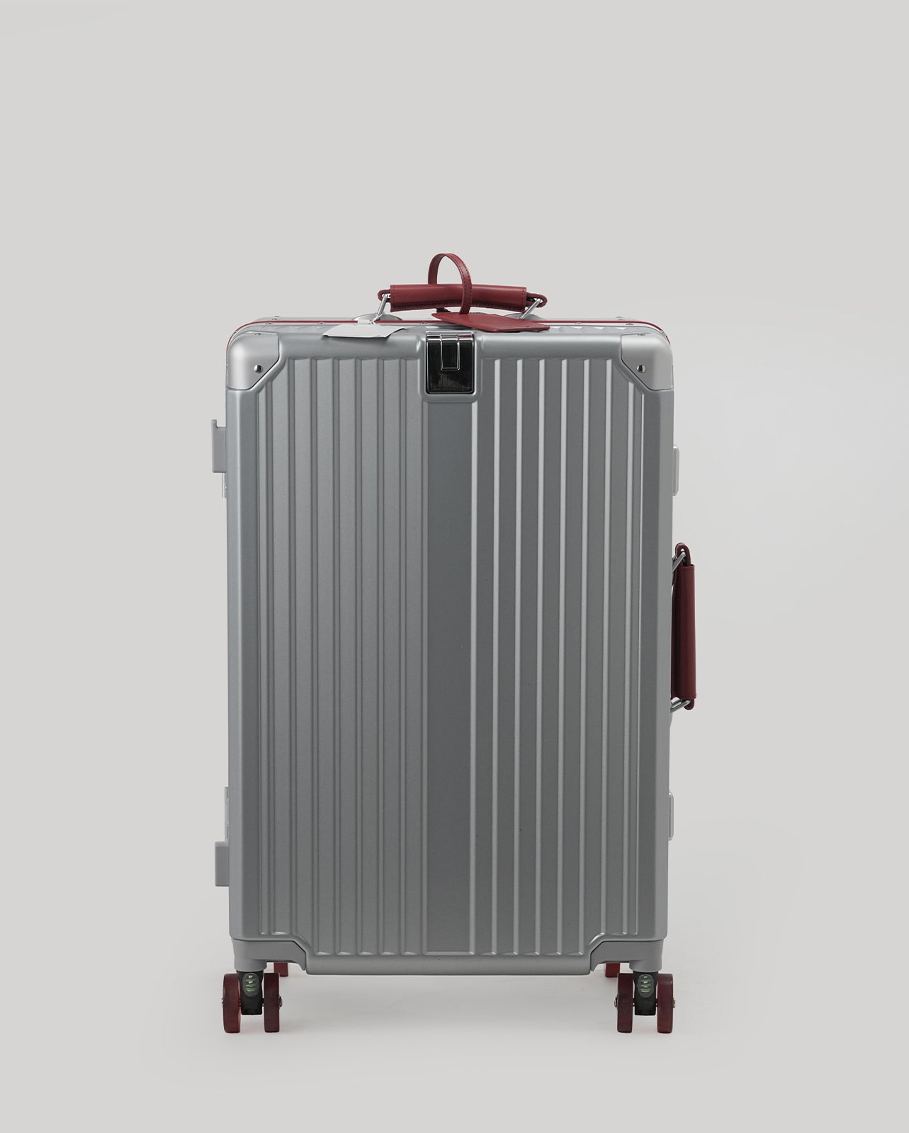 24" Check-In | Silver Burgundy