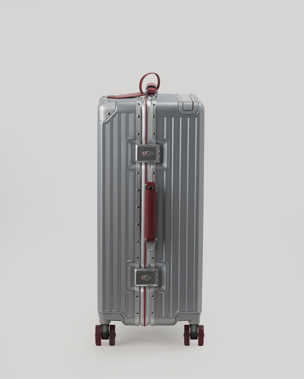 24" Check-In | Silver Burgundy