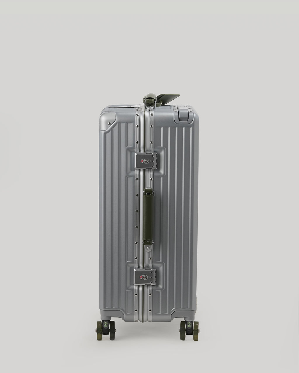 24" Check-In | Silver Green