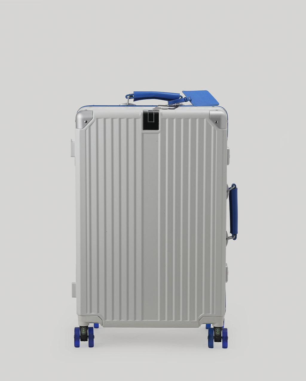 24" Check-In | White Blue