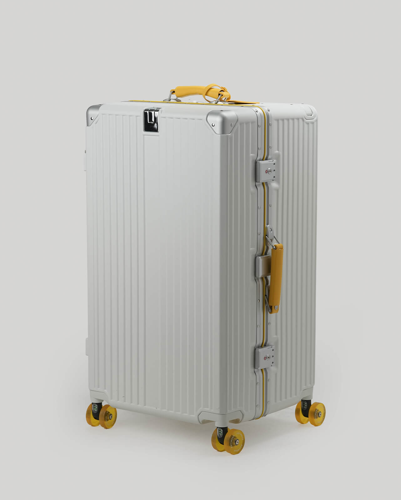 30" Check-In | White Yellow